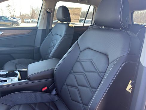 New 2026 Volkswagen Atlas SE FWD image 12