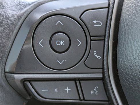 Used 2021 Toyota Camry SE image 21