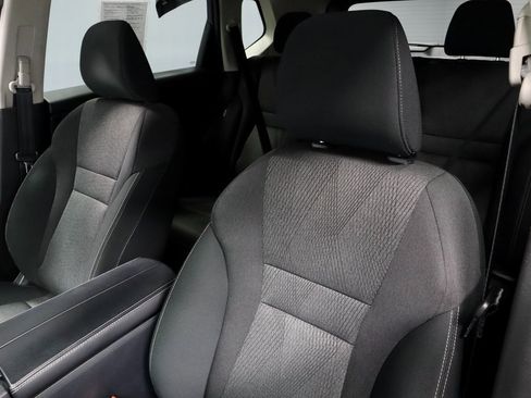 Certified 2024 Nissan Rogue SV image 27