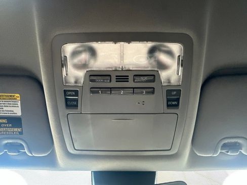 Used 2018 Toyota Highlander SE AWD/4WD image 39