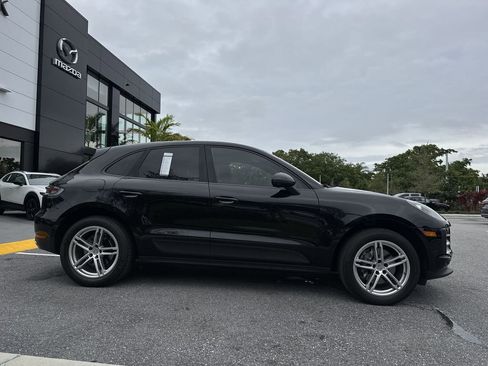 Used 2021 Porsche Macan AWD/4WD image 23