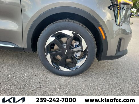 New 2026 Kia Sorento EX FWD image 7