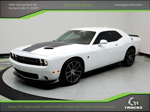 Used 2018 Dodge Challenger R/T Scat Pack image 1