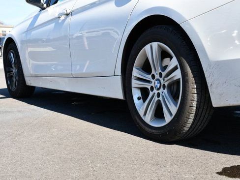 Used 2018 BMW 330i xDrive Sedan image 9