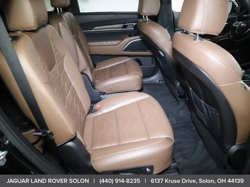Used 2021 Kia Telluride SX w/ SX Prestige Package AWD/4WD image 30