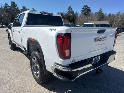 New 2026 GMC Sierra 2500 SLE w/ SLE Convenience Package AWD/4WD image 4