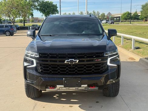 Used 2023 Chevrolet Tahoe Z71 w/ Luxury Package image 2