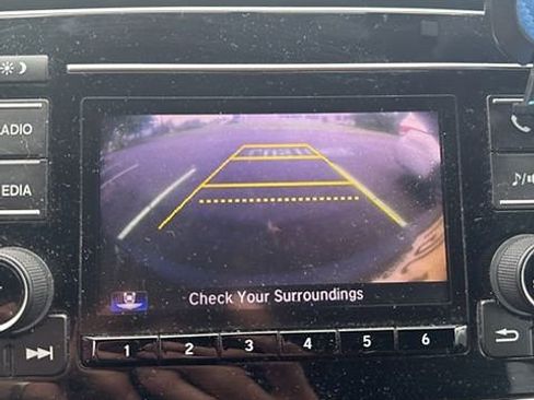 Used 2017 Honda CR-V LX image 9