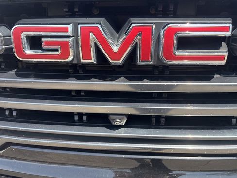 Used 2022 GMC Sierra 1500 AT4 w/ AT4 Premium Package AWD/4WD image 13