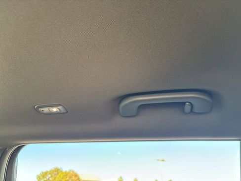 New 2025 Jeep Grand Cherokee L Altitude image 43