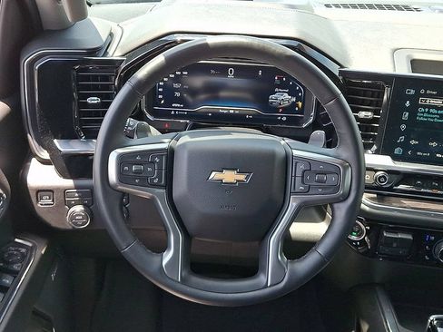 Used 2024 Chevrolet Silverado 1500 LTZ AWD/4WD image 19