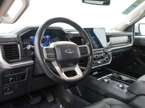 Used 2024 Ford Expedition Max XLT AWD/4WD image 28