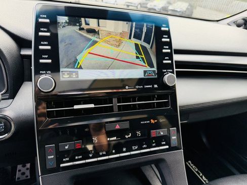 Used 2019 Toyota Avalon XSE w/ All Weather Liner Package image 15