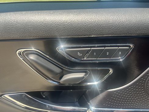 Used 2025 Lincoln Corsair Grand Touring AWD/4WD image 15