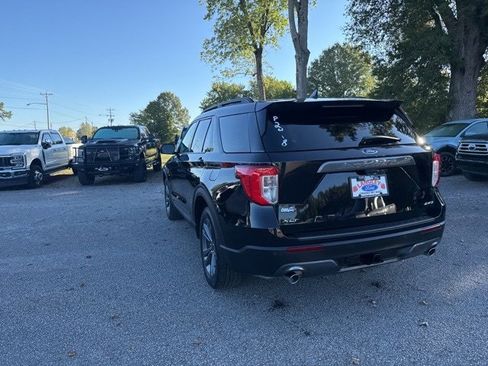 Used 2022 Ford Explorer XLT w/ Equipment Group 202A image 16