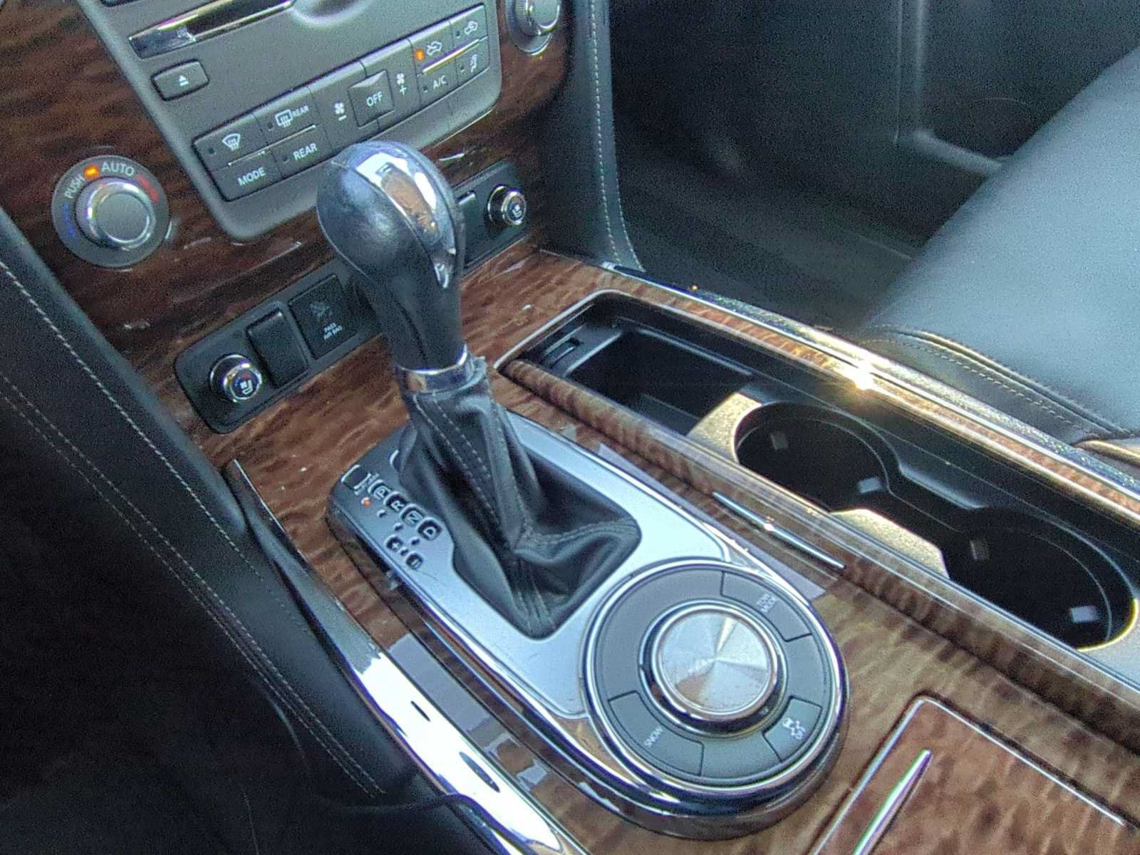Used 2020 Nissan Armada Platinum w/ Cargo Package RWD image 15