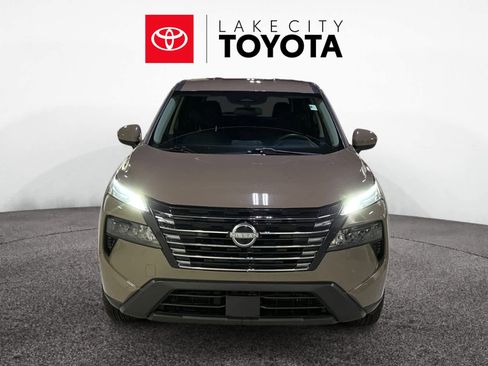 Used 2025 Nissan Rogue SV image 11