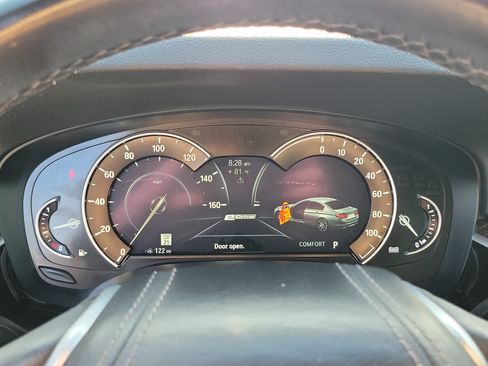 Used 2019 BMW 530e RWD image 11