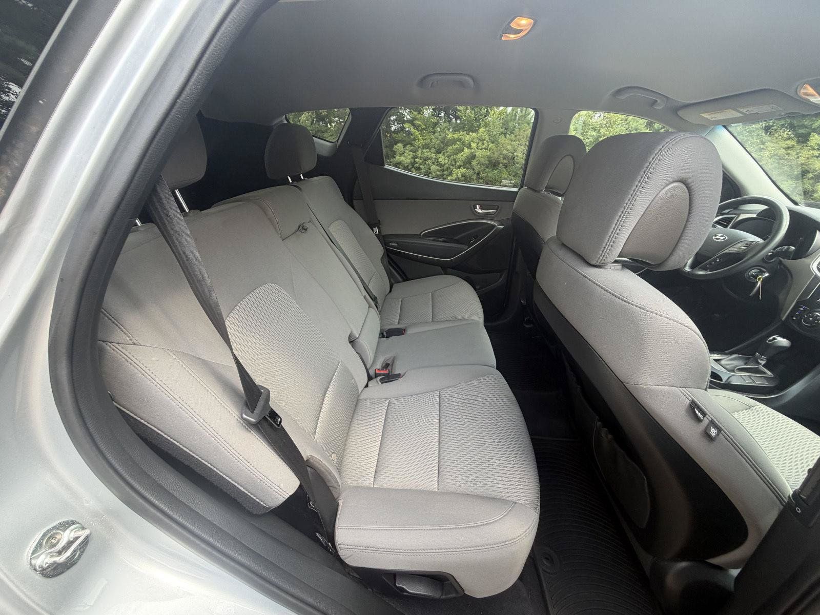 Used 2018 Hyundai Santa Fe Sport FWD image 14