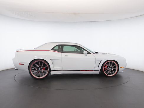 Used 2010 Dodge Challenger R/T image 28