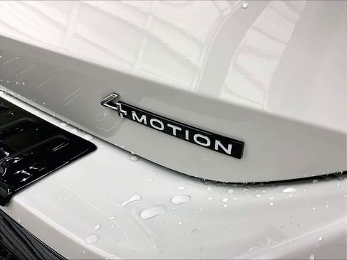 New 2026 Volkswagen Tiguan SEL R-Line AWD/4WD image 33