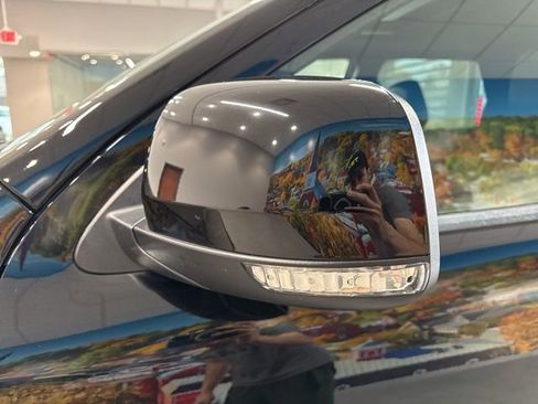 Used 2024 Dodge Durango GT image 15