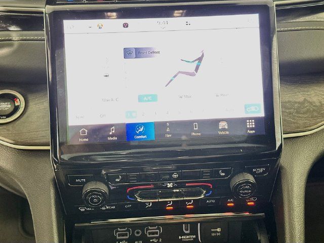 Used 2023 Jeep Grand Cherokee 4WD 4xe image 15