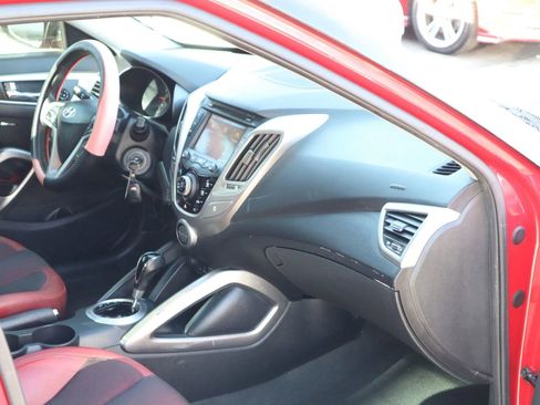 Used 2012 Hyundai Veloster w/ Style Pkg FWD image 14