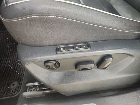 Used 2022 Volkswagen Tiguan SEL R-Line image 15