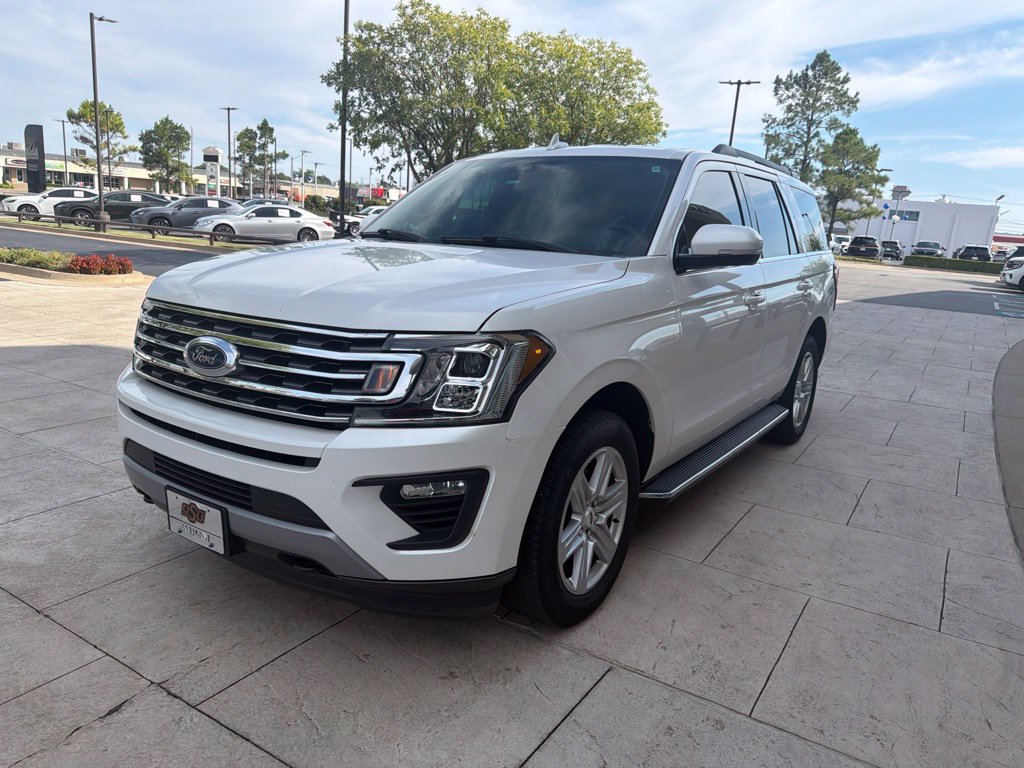 Used 2019 Ford Expedition XLT w/ Equipment Group 202A AWD/4WD image 2
