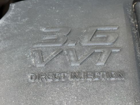 Used 2017 Chevrolet Traverse LT w/ Style and Technology Package FWD image 24
