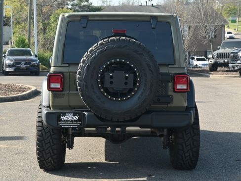 Used 2025 Jeep Wrangler Sport S image 13