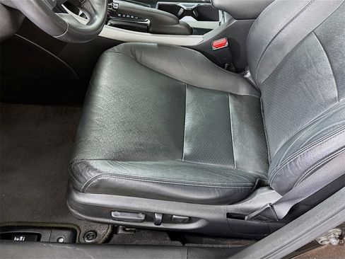 Used 2017 Honda Accord EX-L image 13