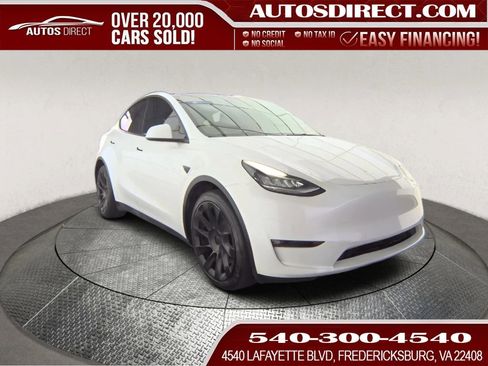 Used 2022 Tesla Model Y Long Range image 1