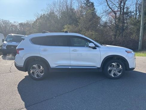 Used 2022 Hyundai Santa Fe SEL image 2