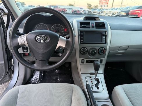 Used 2013 Toyota Corolla LE Special Edition image 20