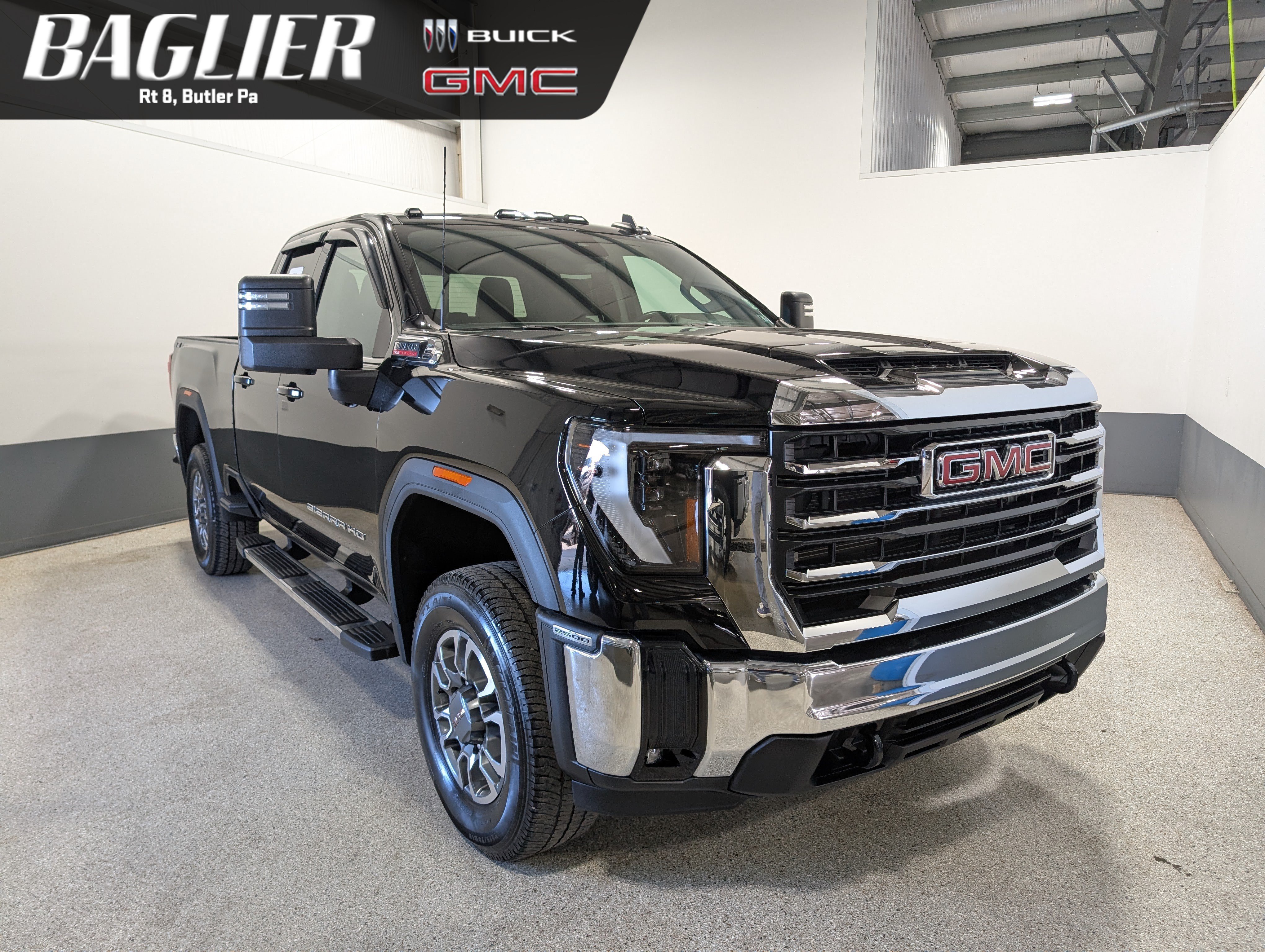 Used 2025 GMC Sierra 2500 SLE w/ Preferred Package AWD/4WD image 1