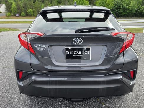 Used 2021 Toyota C-HR XLE FWD image 5
