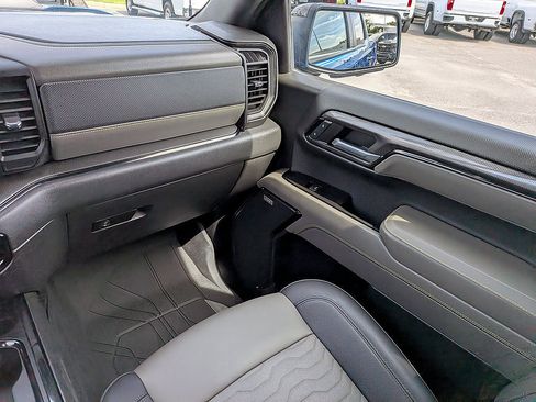 Certified 2024 Chevrolet Silverado 1500 ZR2 AWD/4WD image 62