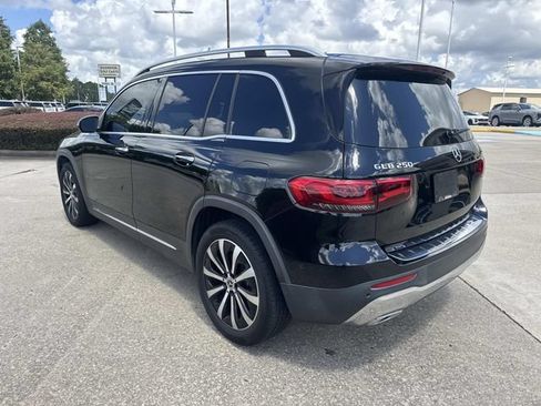 Used 2022 Mercedes-Benz GLB 250 4MATIC image 7