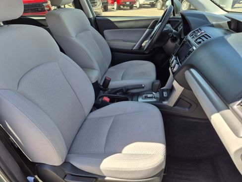 Used 2018 Subaru Forester 2.5i Premium AWD/4WD image 43