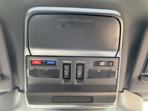Used 2026 Subaru Outback Limited AWD/4WD image 7
