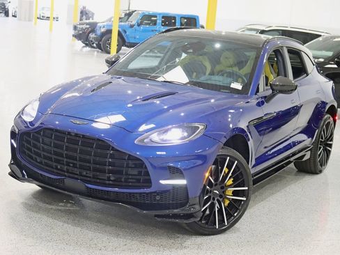 Used 2023 Aston Martin DBX 707 image 6