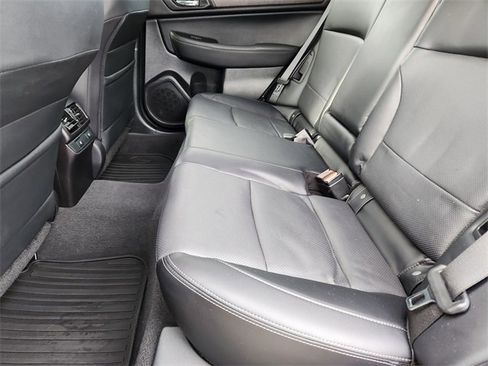 Used 2017 Subaru Outback 3.6R Limited image 9