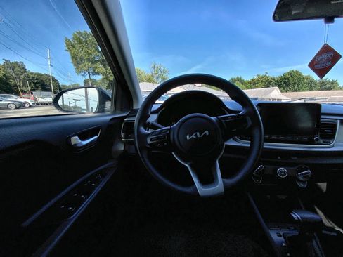 Used 2023 Kia Rio LX FWD image 11