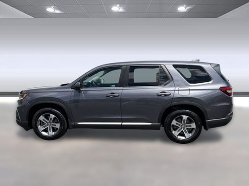 Used 2025 Honda Pilot EX-L image 2
