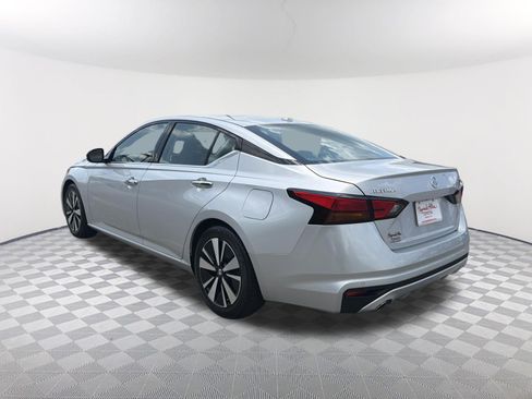 Used 2019 Nissan Altima 2.5 SL FWD image 15