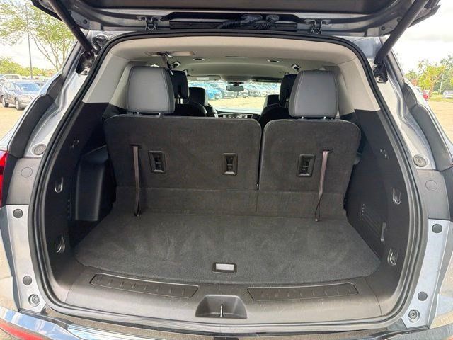 Used 2018 Buick Enclave Essence AWD/4WD image 16
