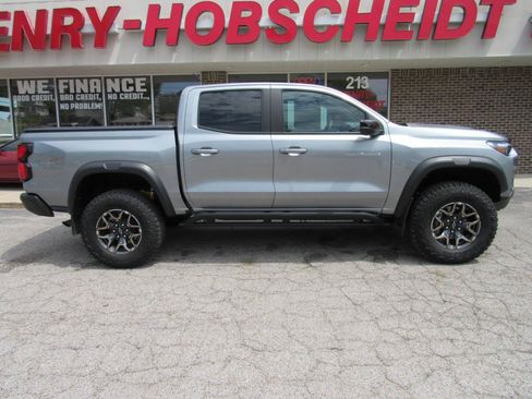 Used 2024 Chevrolet Colorado ZR2 w/ ZR2 Convenience Package III AWD/4WD image 9