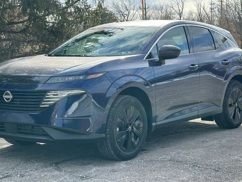 New 2025 Nissan Murano SV image 2